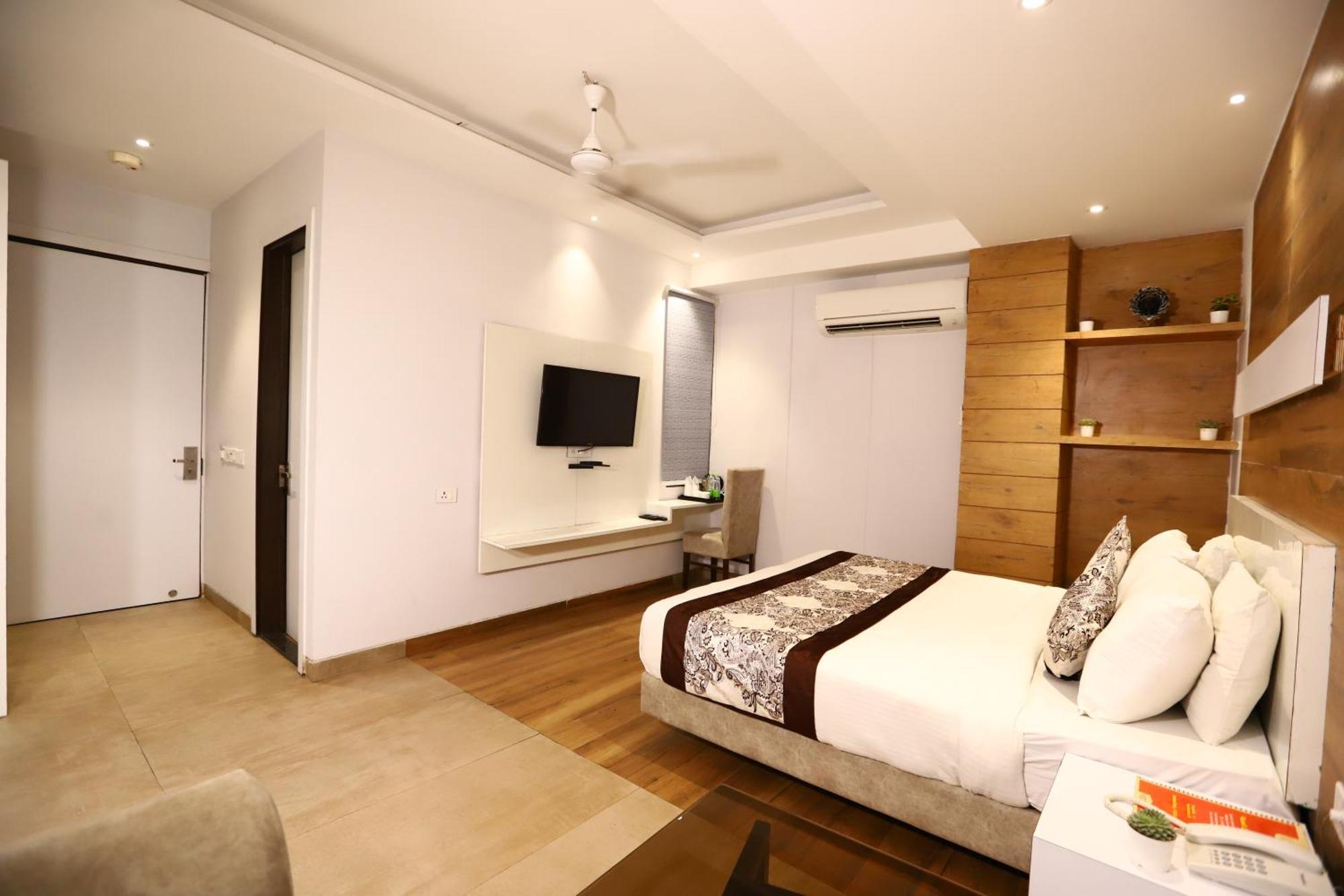 Hotel Kelvish Free Airport Pickup New Delhi Ngoại thất bức ảnh