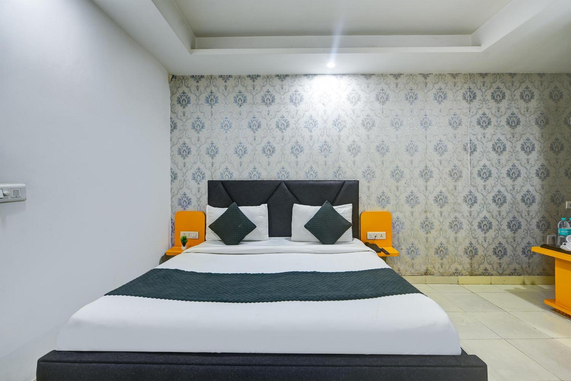 Hotel Kelvish Free Airport Pickup New Delhi Ngoại thất bức ảnh